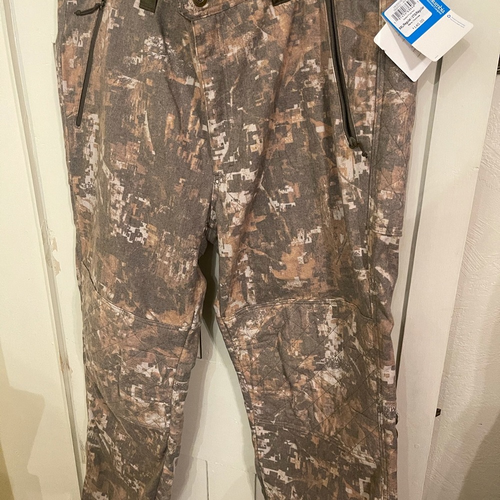 Camo hunting pants by Columbia,xxl